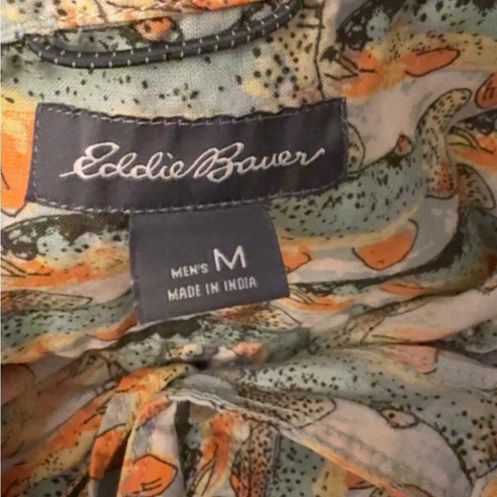 Eddie Bauer Men's fish Patterned Shirt - Picture 3 of 3